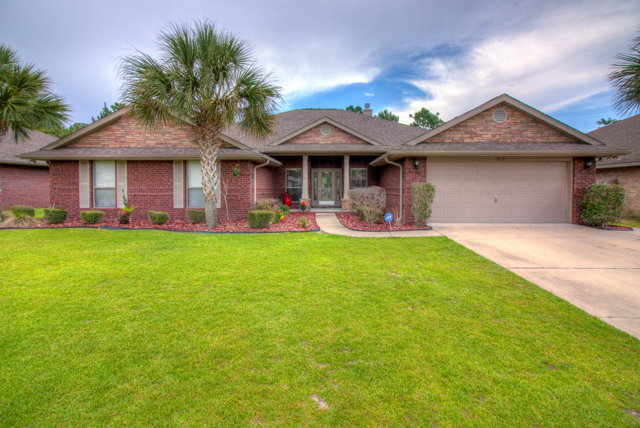 SUMMERSET ESTATES - Residential Lease