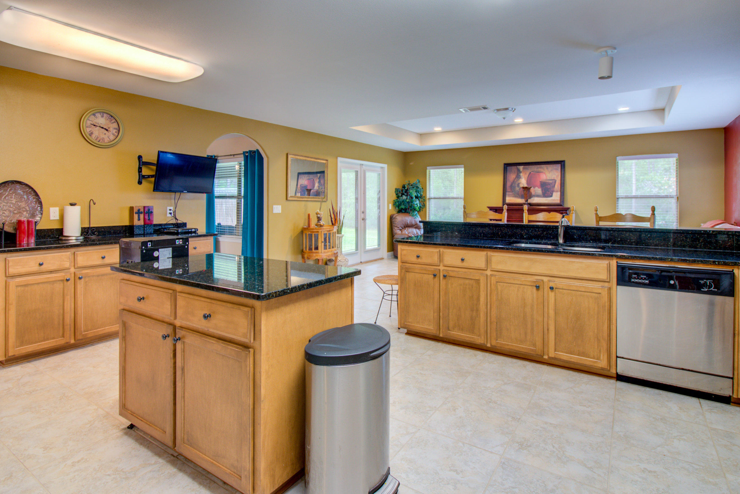 SUMMERSET ESTATES - Residential Lease