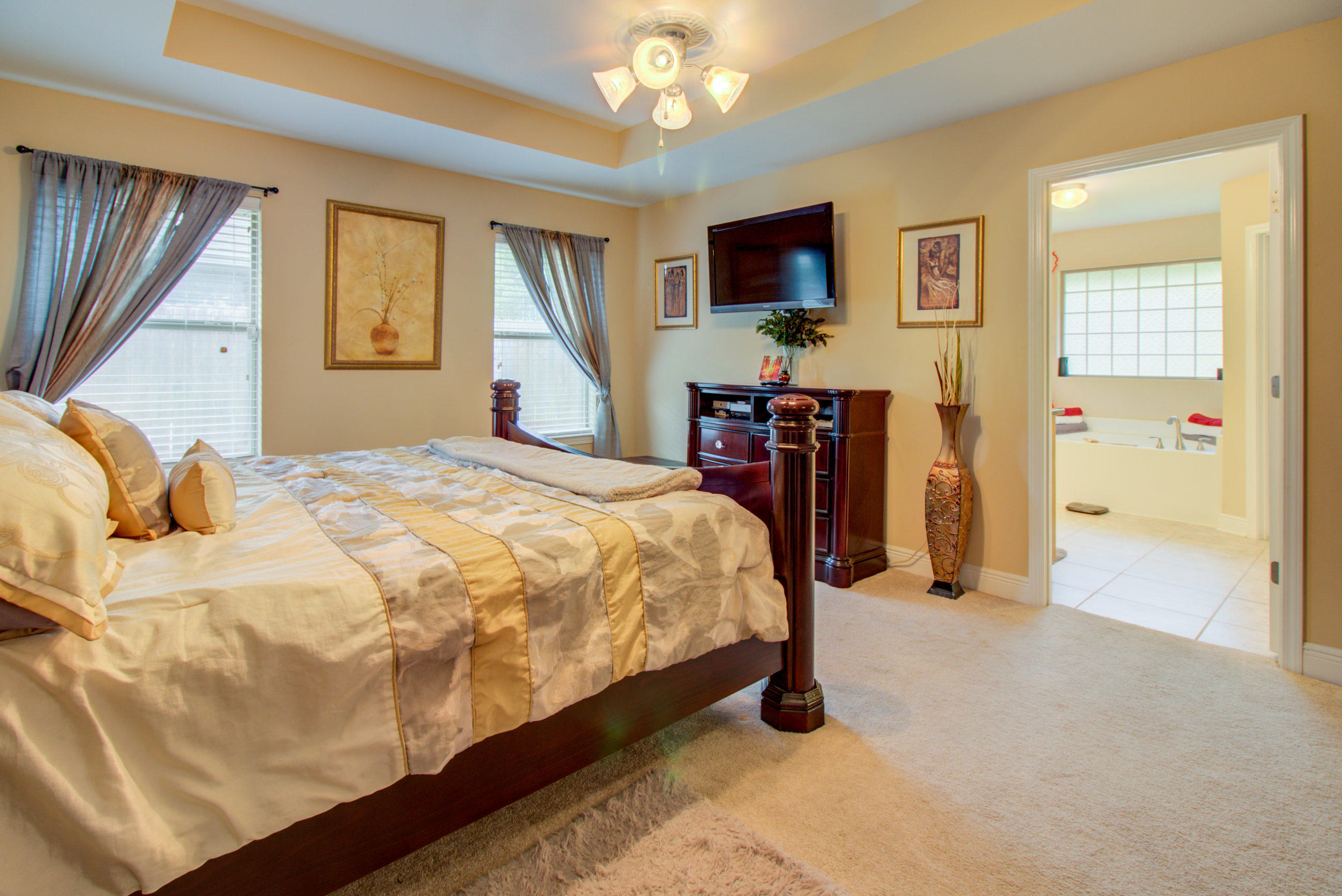 SUMMERSET ESTATES - Residential Lease