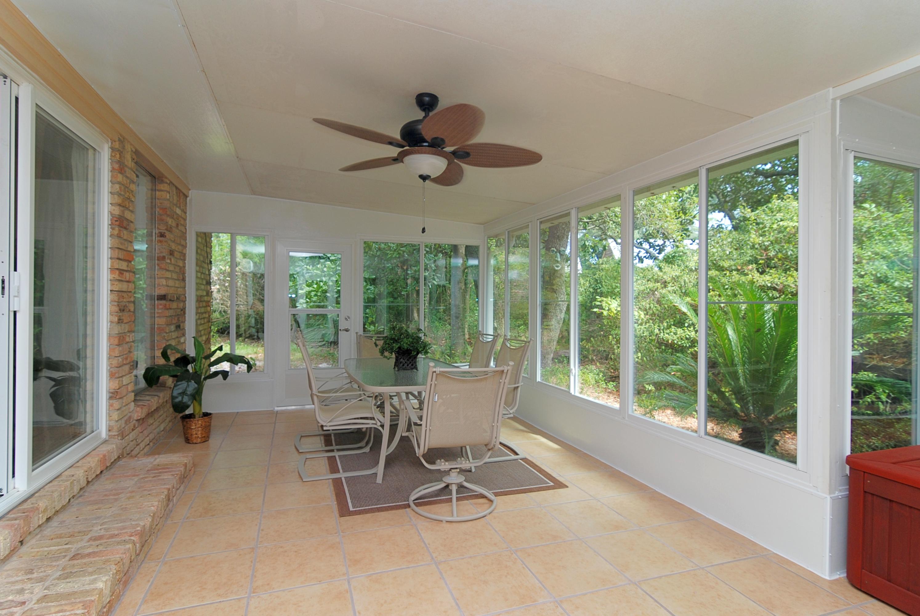 BAY WOODS - Residential