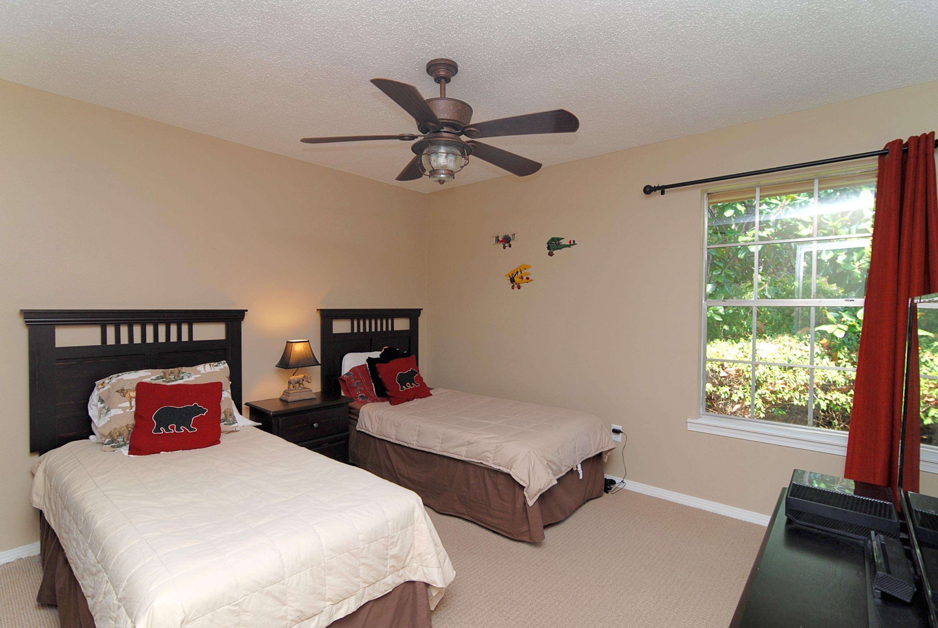 BAY WOODS - Residential