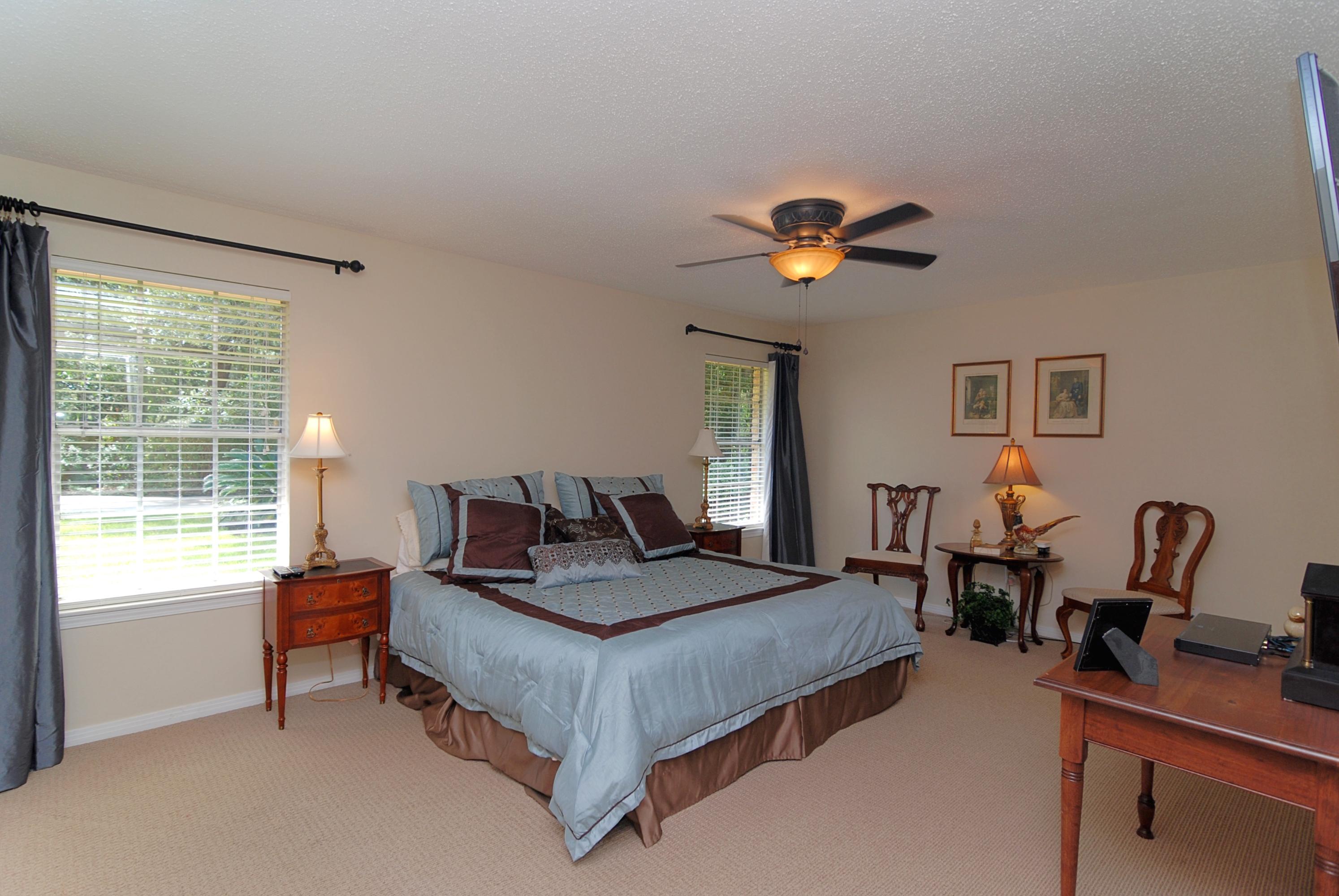 BAY WOODS - Residential