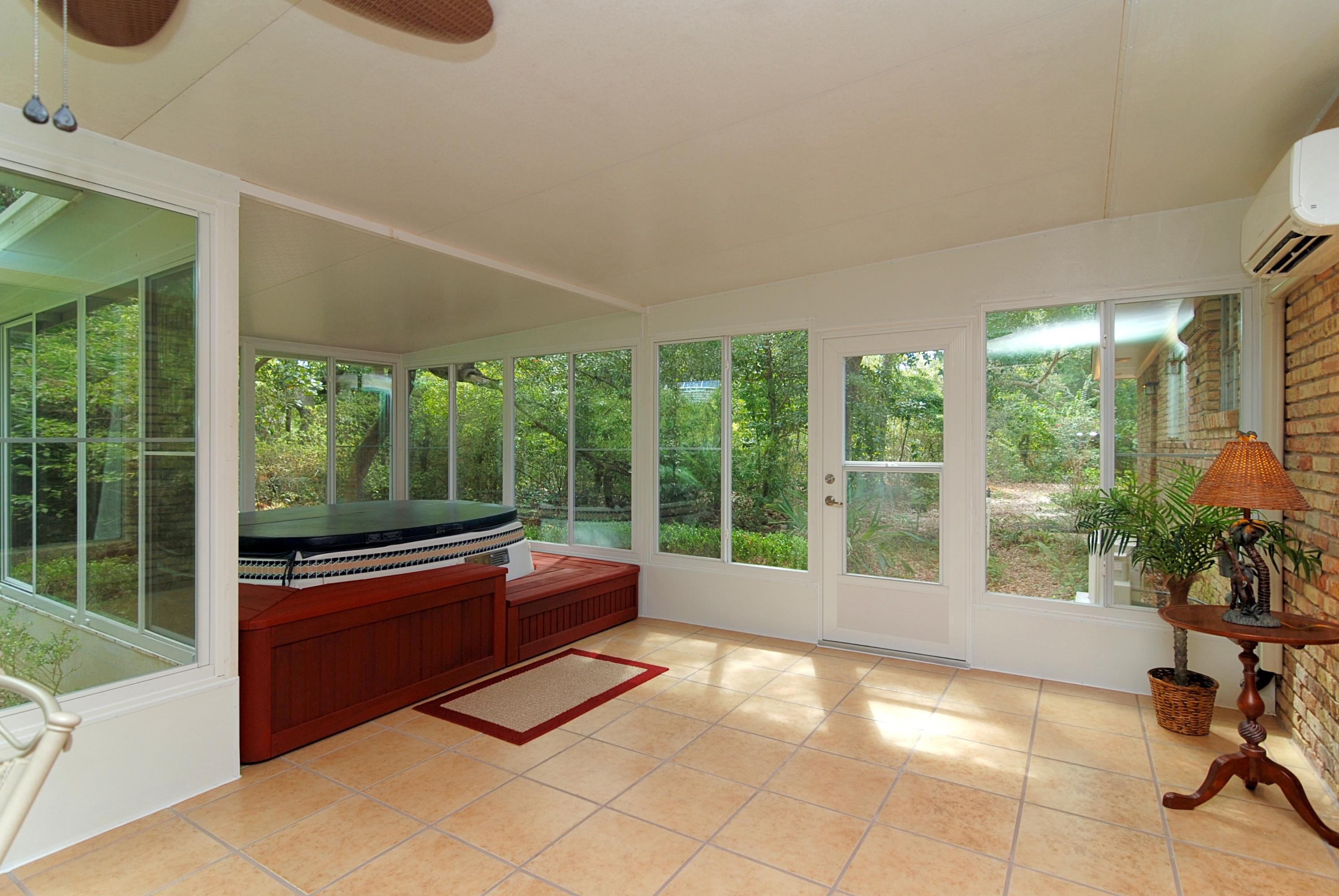 BAY WOODS - Residential