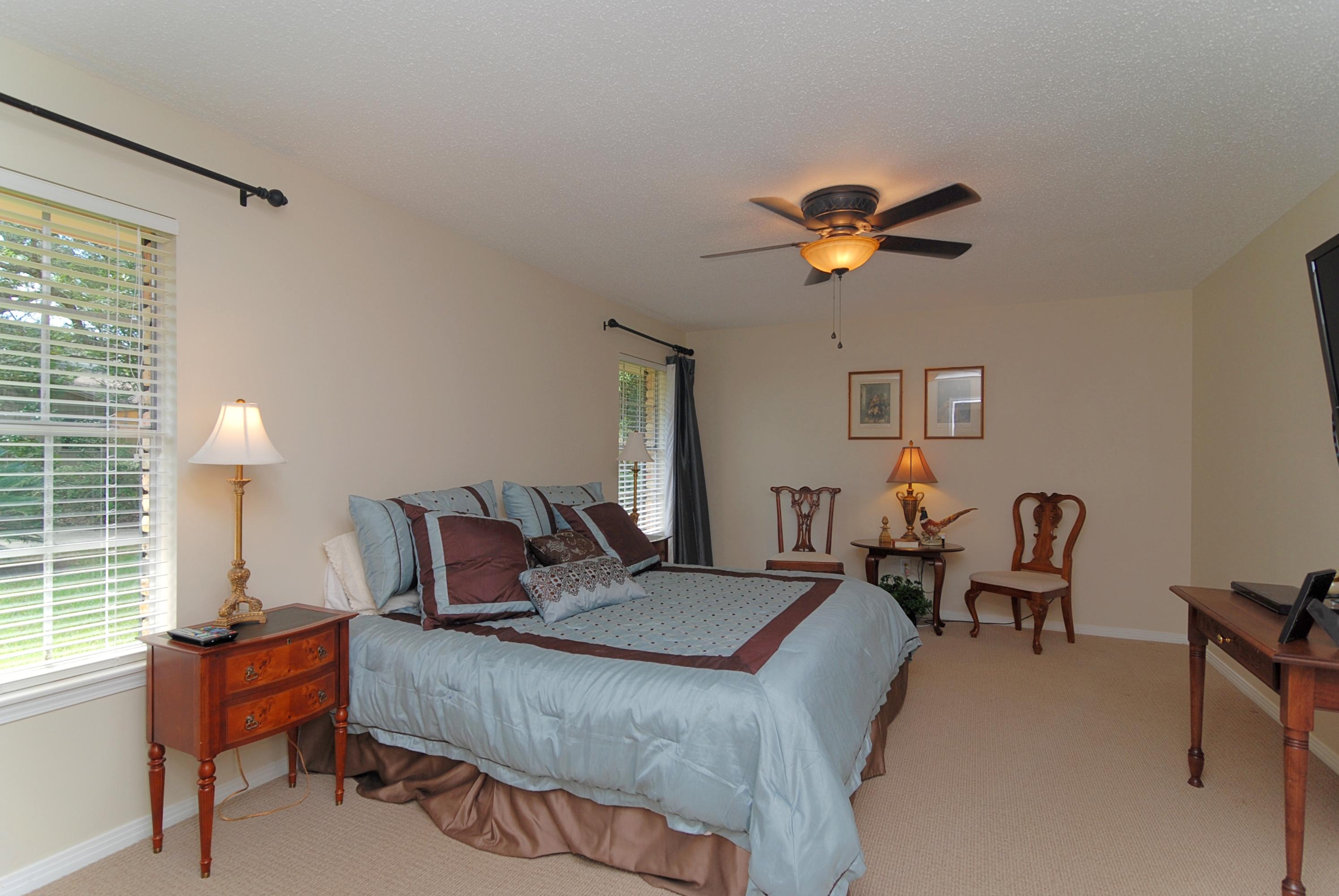 BAY WOODS - Residential