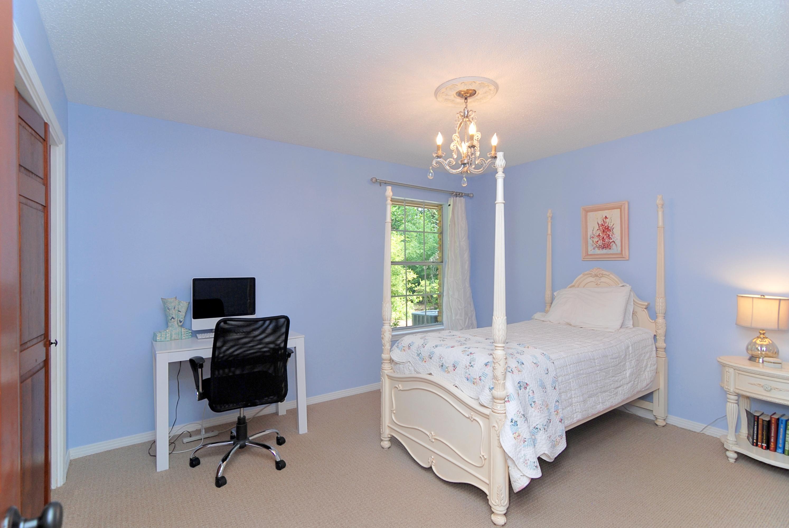 BAY WOODS - Residential