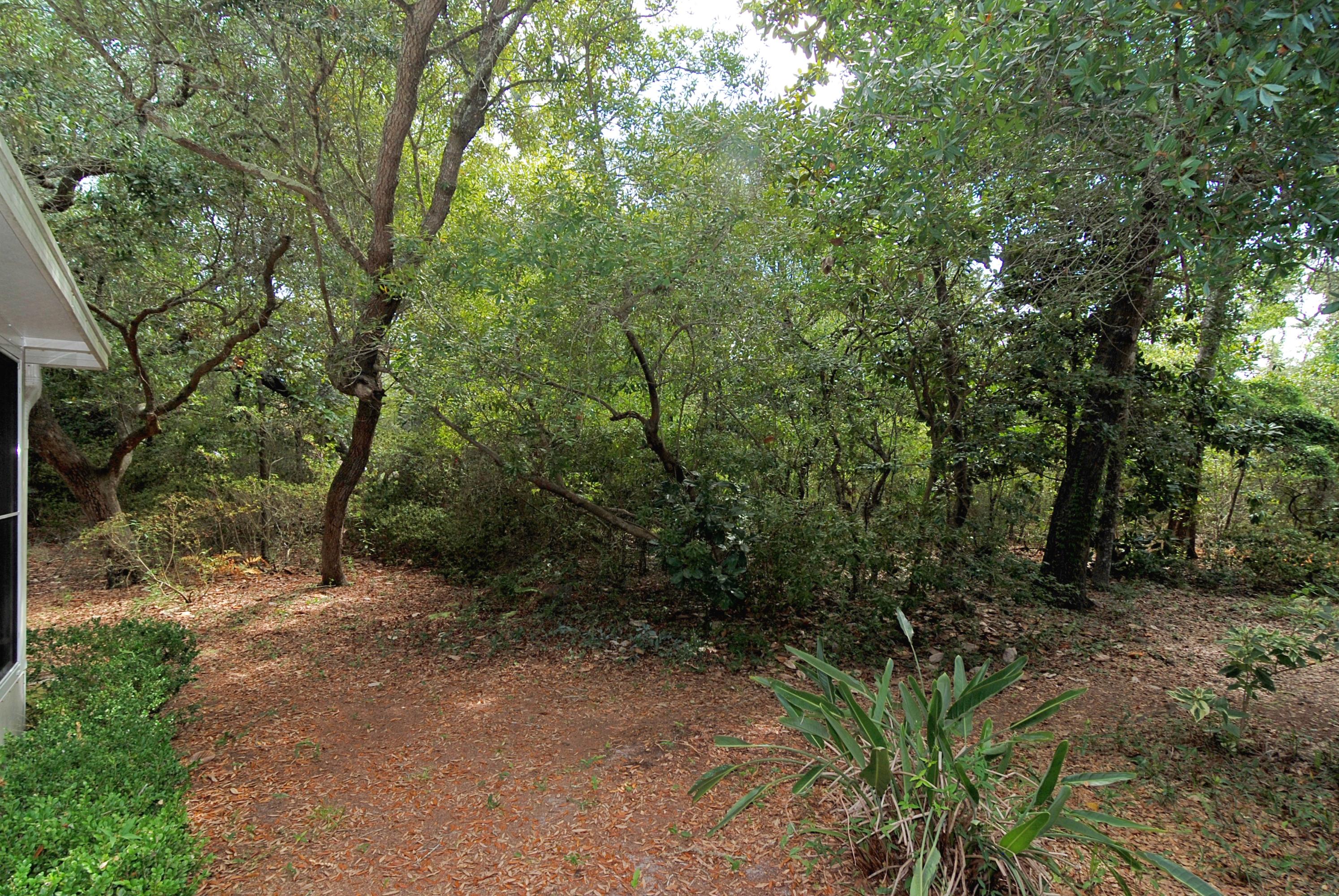 BAY WOODS - Residential