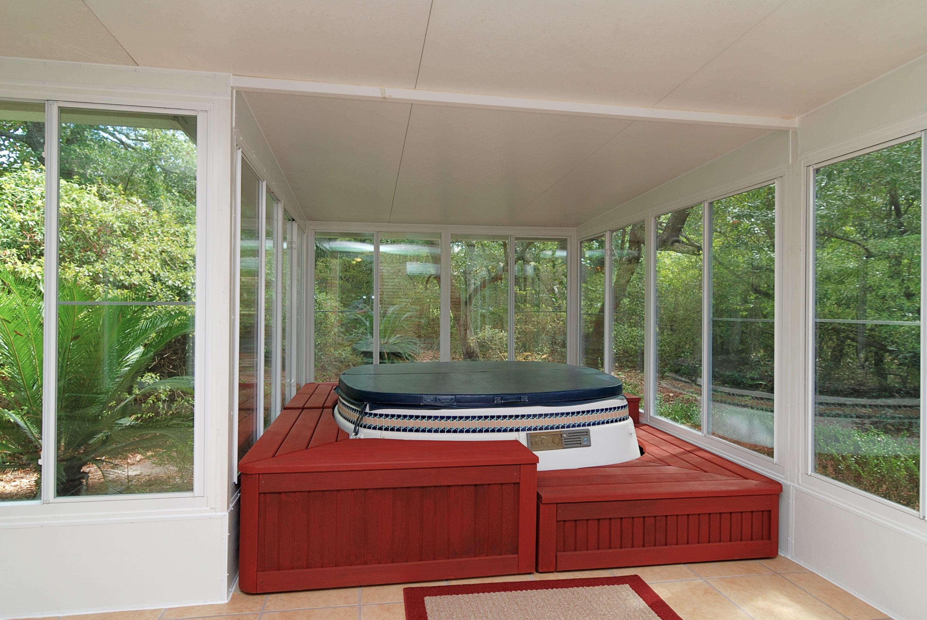 BAY WOODS - Residential