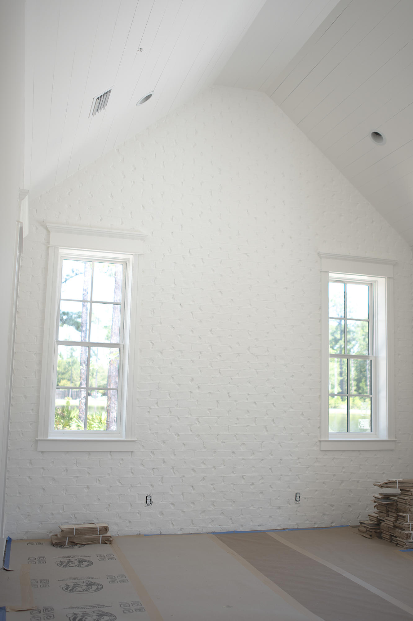 CHURCHILL OAKS - Residential