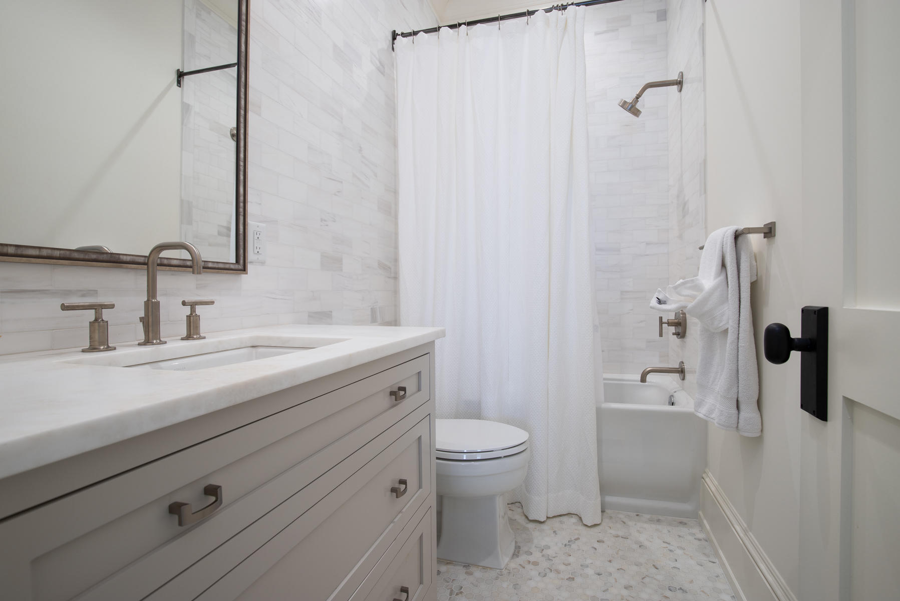 CHURCHILL OAKS - Residential