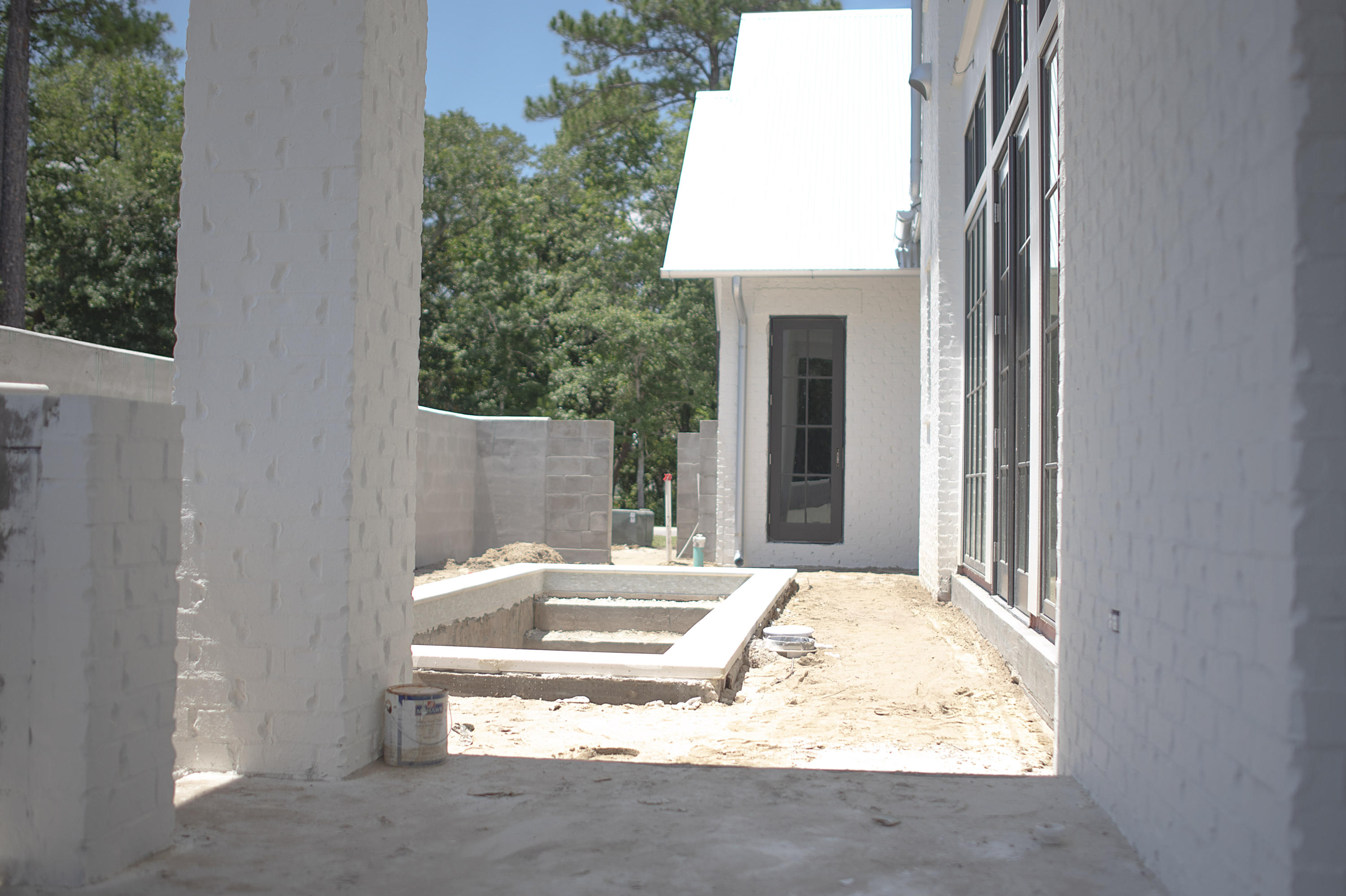 CHURCHILL OAKS - Residential