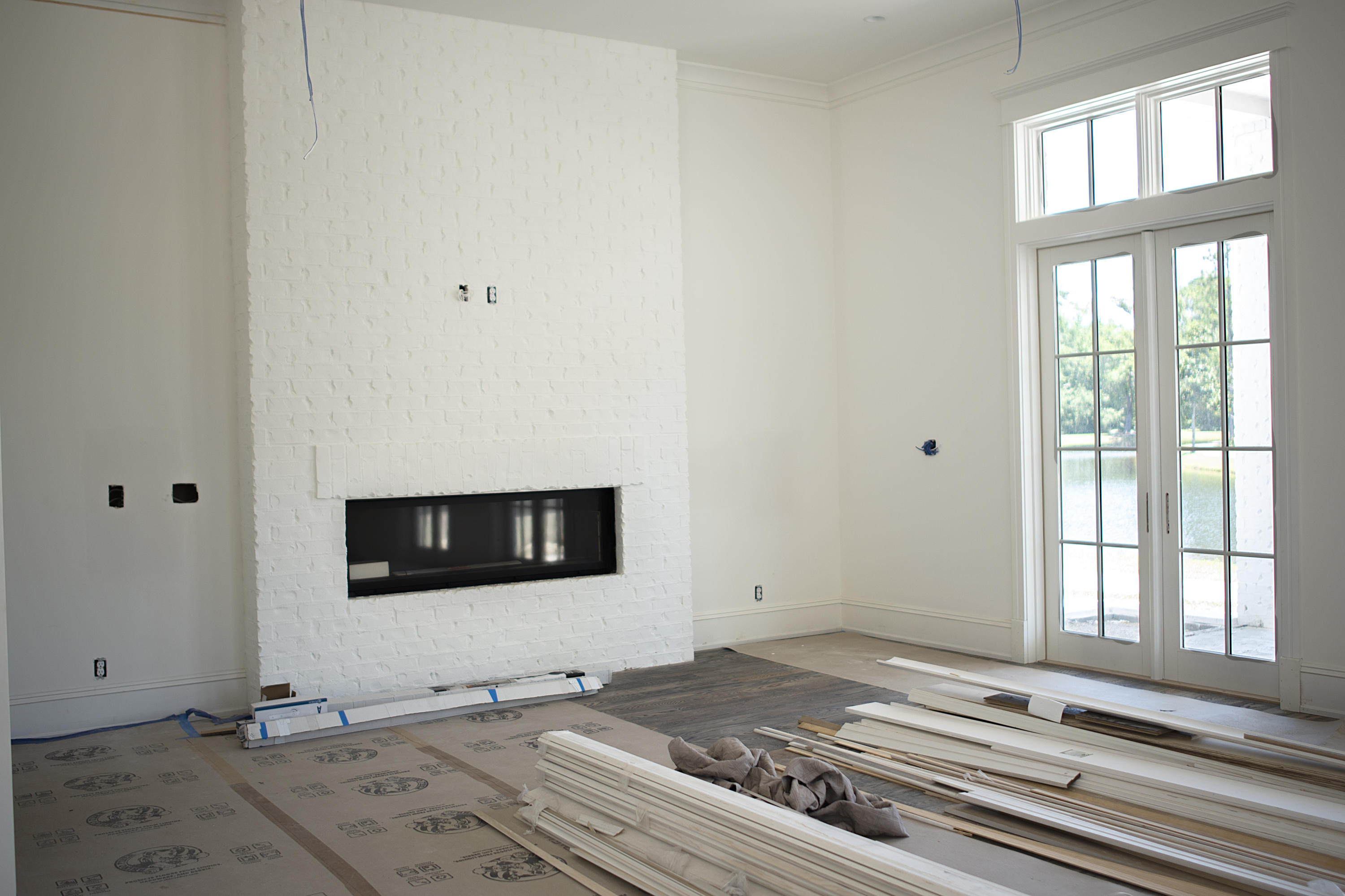 CHURCHILL OAKS - Residential