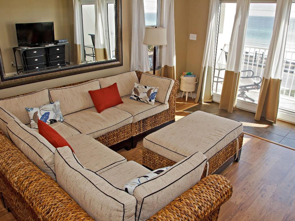 MARAVILLA CONDO 1 - Residential