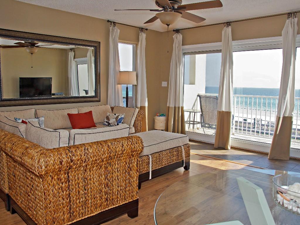 MARAVILLA CONDO 1 - Residential