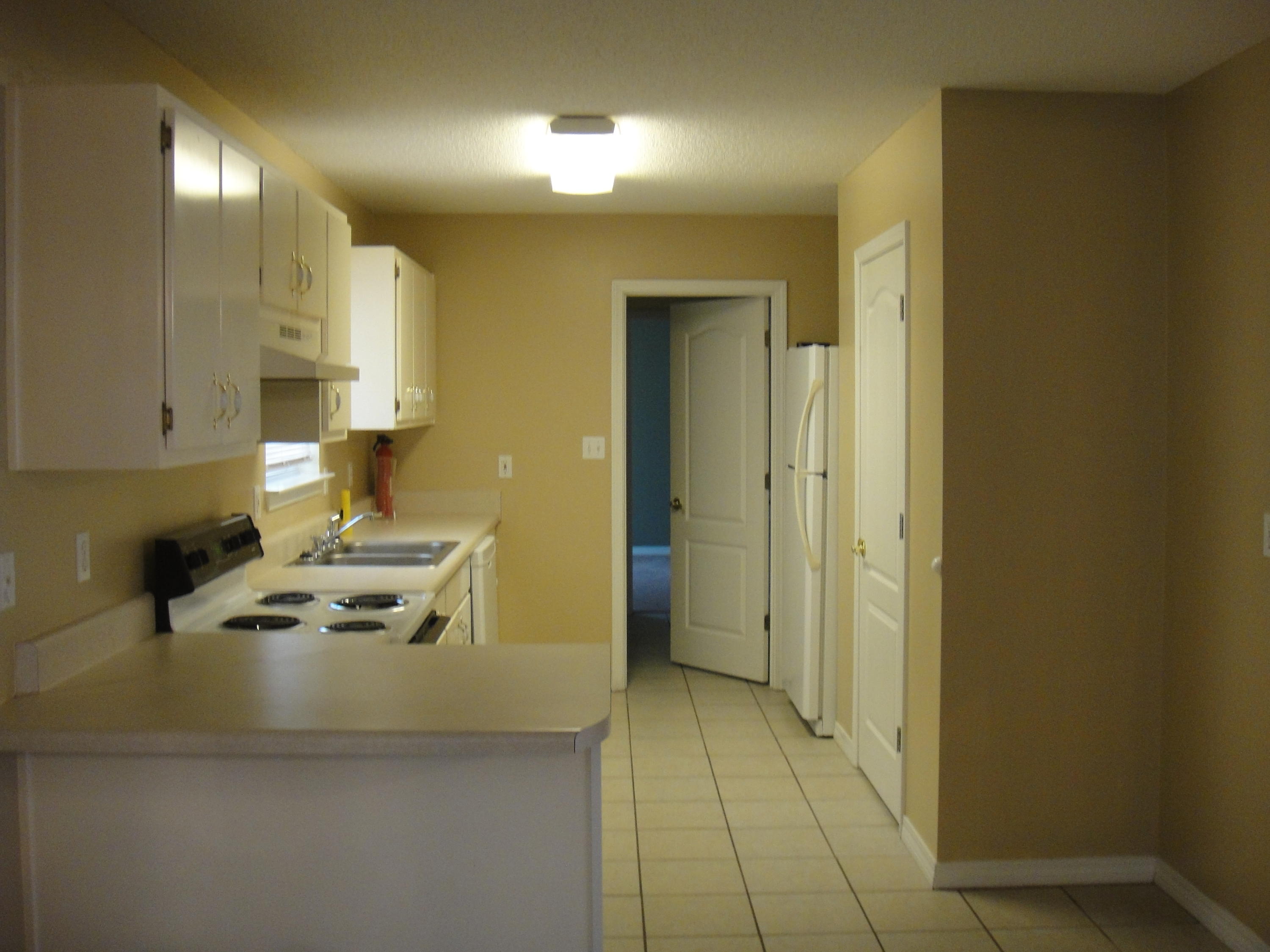 SAN PEDRO PLAZA - Residential Lease