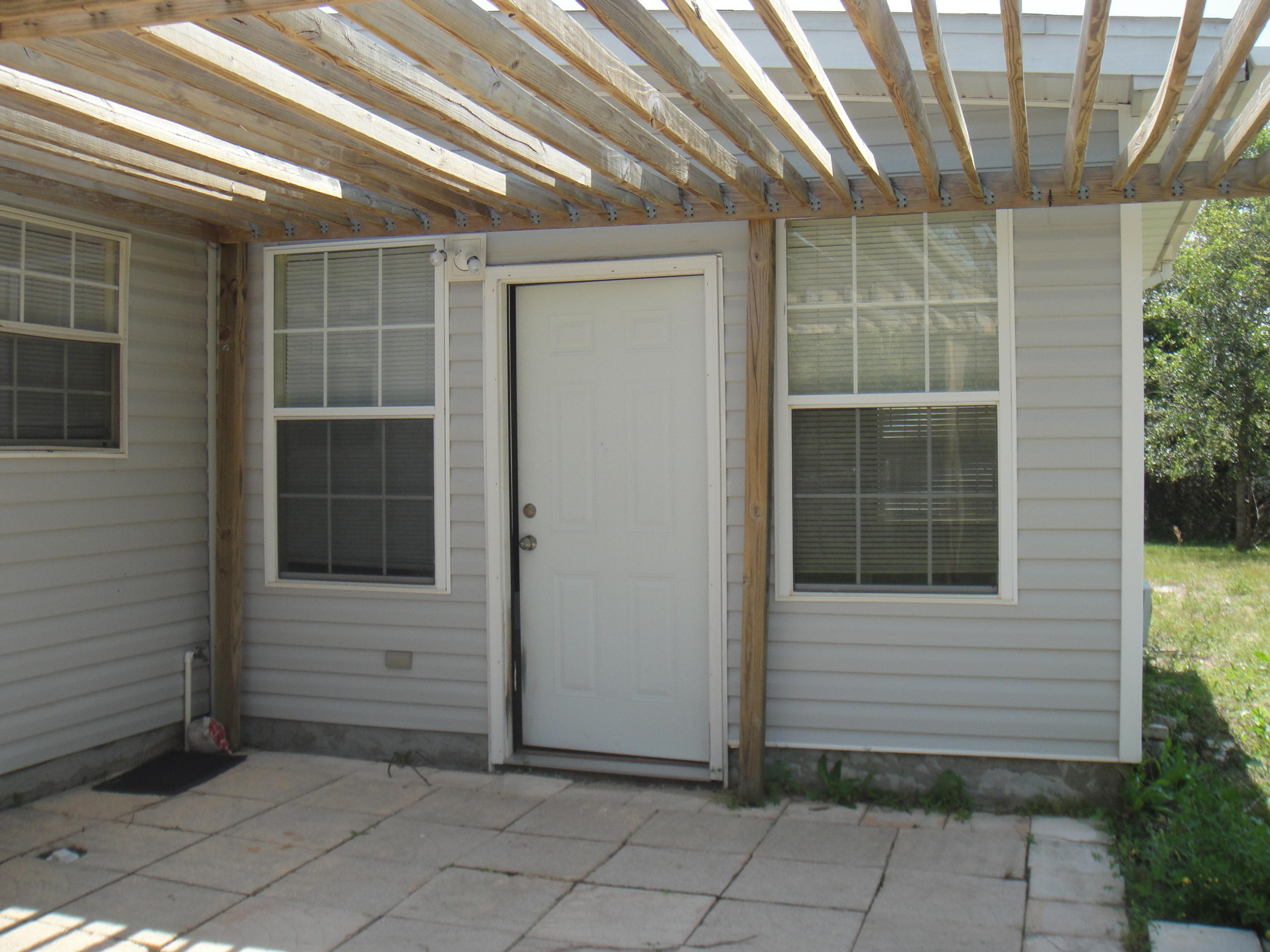 SAN PEDRO PLAZA - Residential Lease