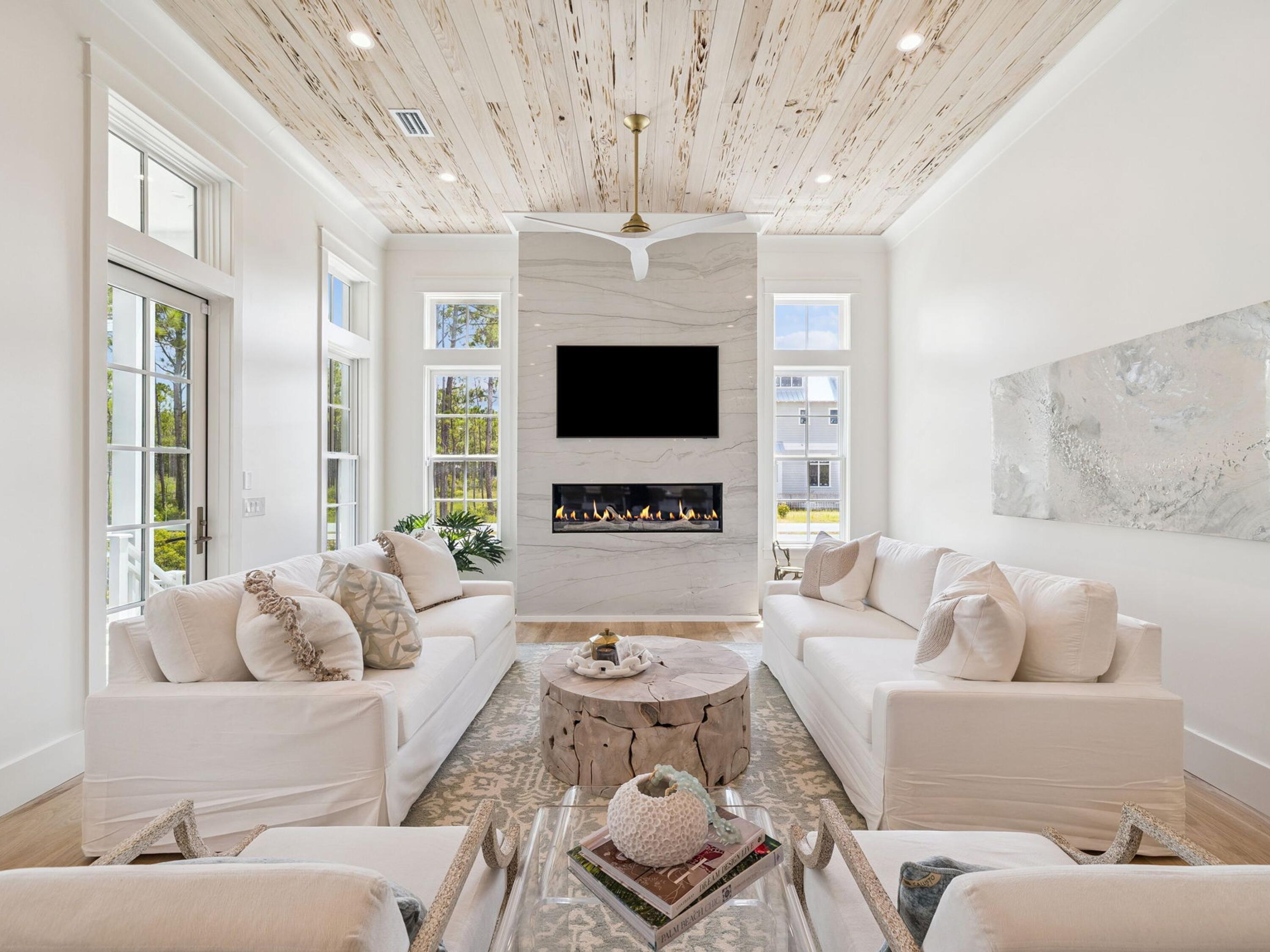WATERCOLOR - Residential Lease