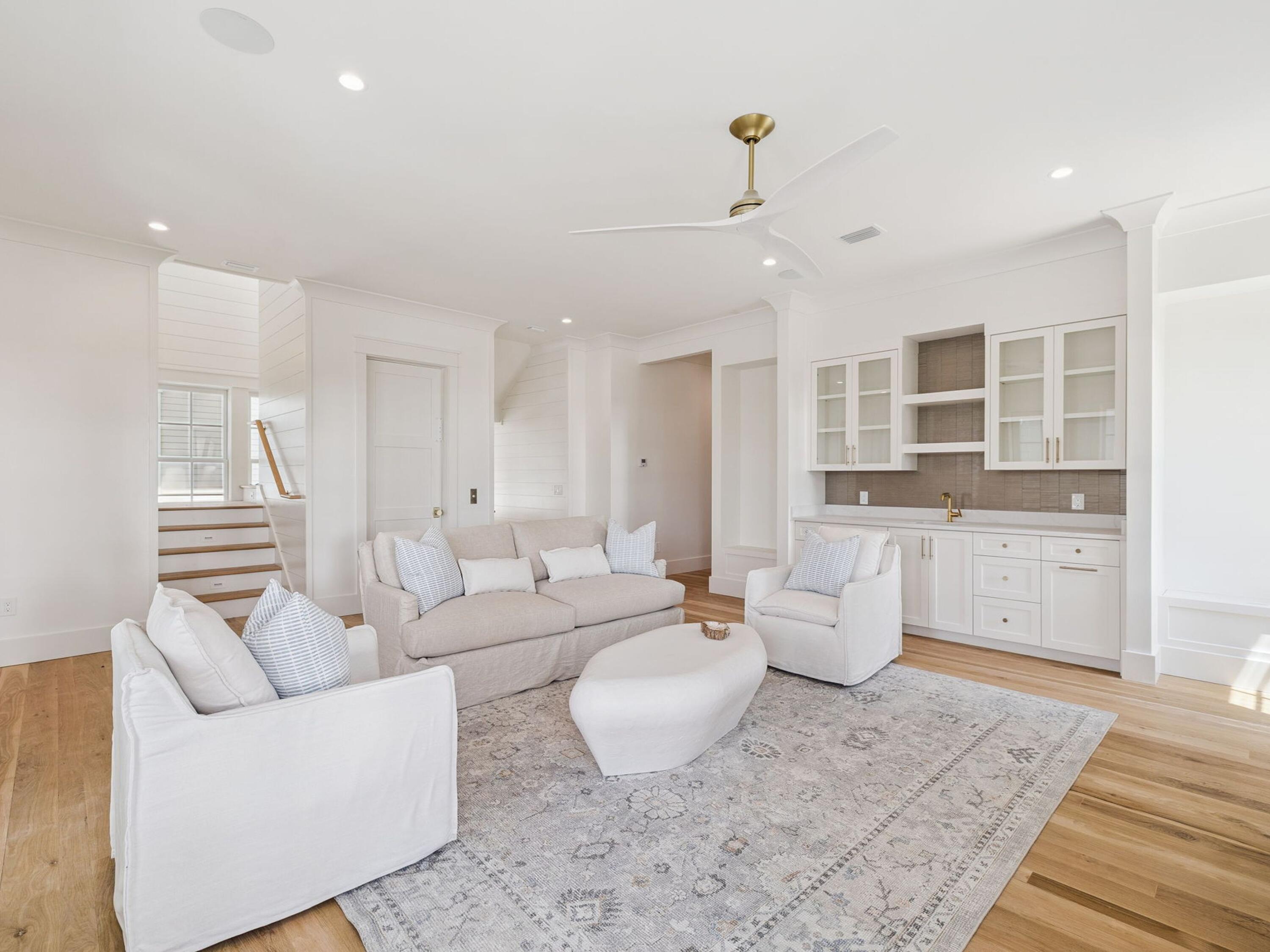 WATERCOLOR - Residential Lease