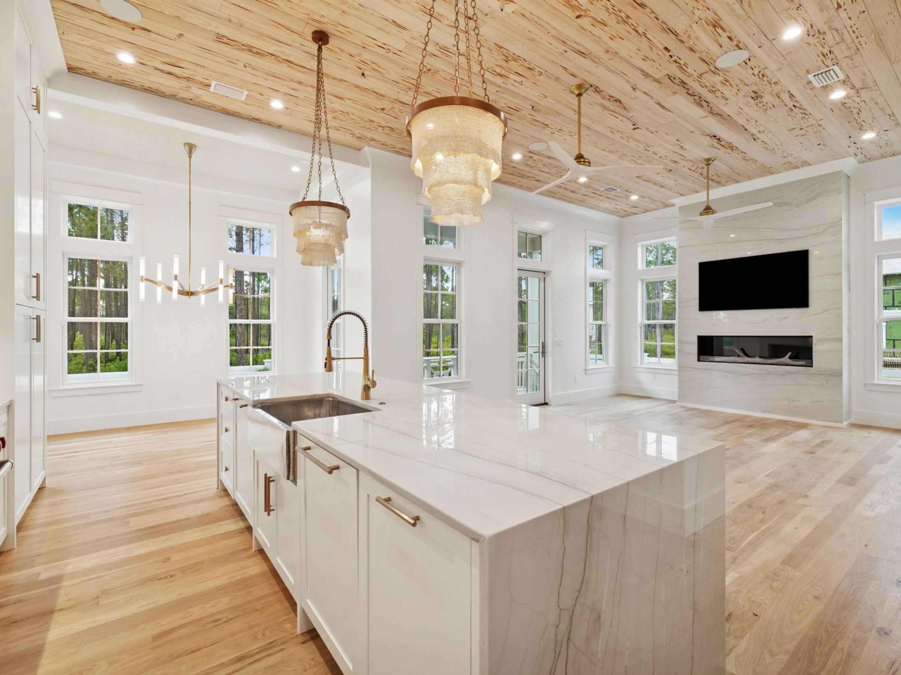 WATERCOLOR - Residential Lease