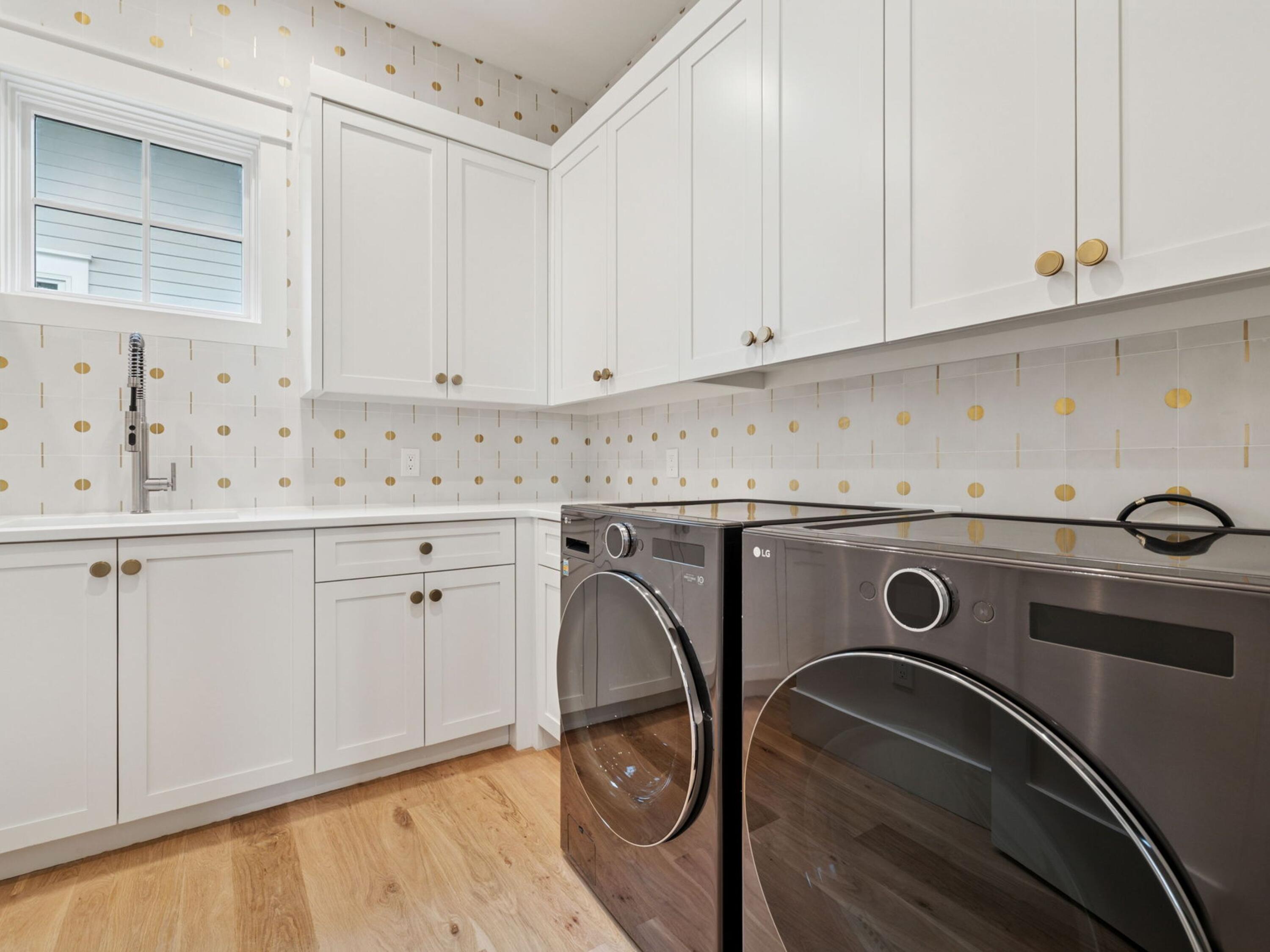 WATERCOLOR - Residential Lease