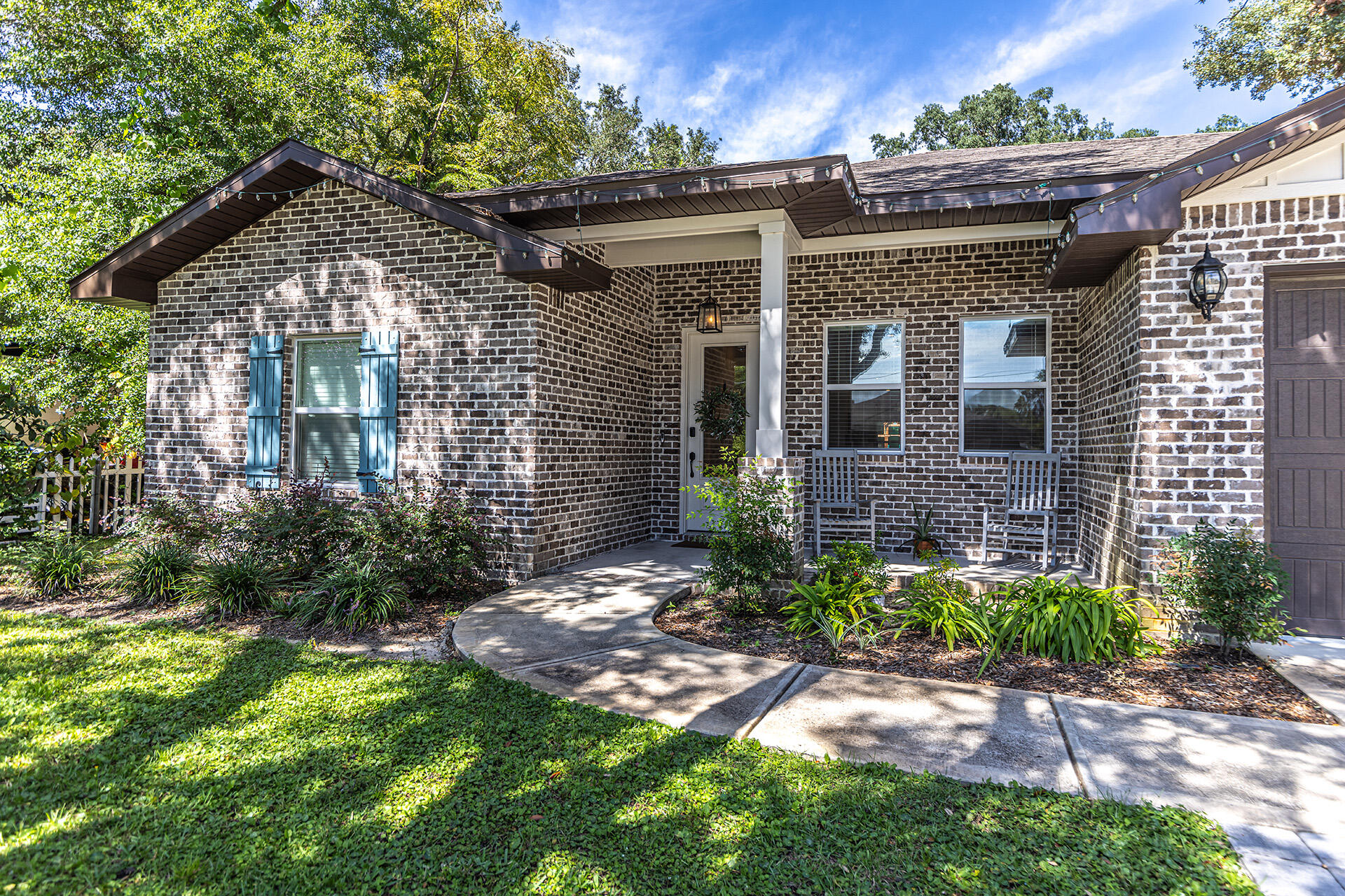 ELLIOTTS POINT 4TH ADDN - Residential