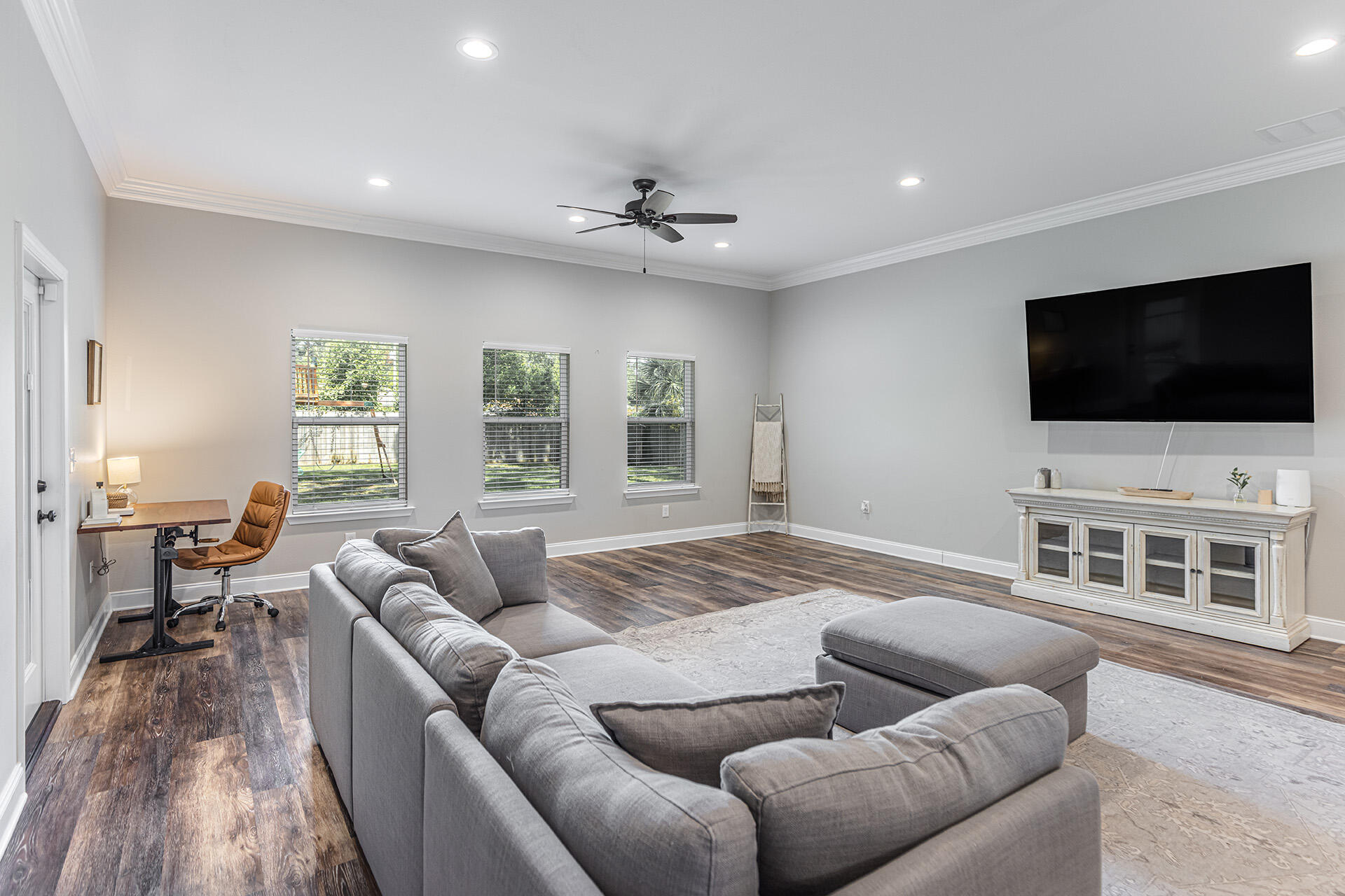 ELLIOTTS POINT 4TH ADDN - Residential