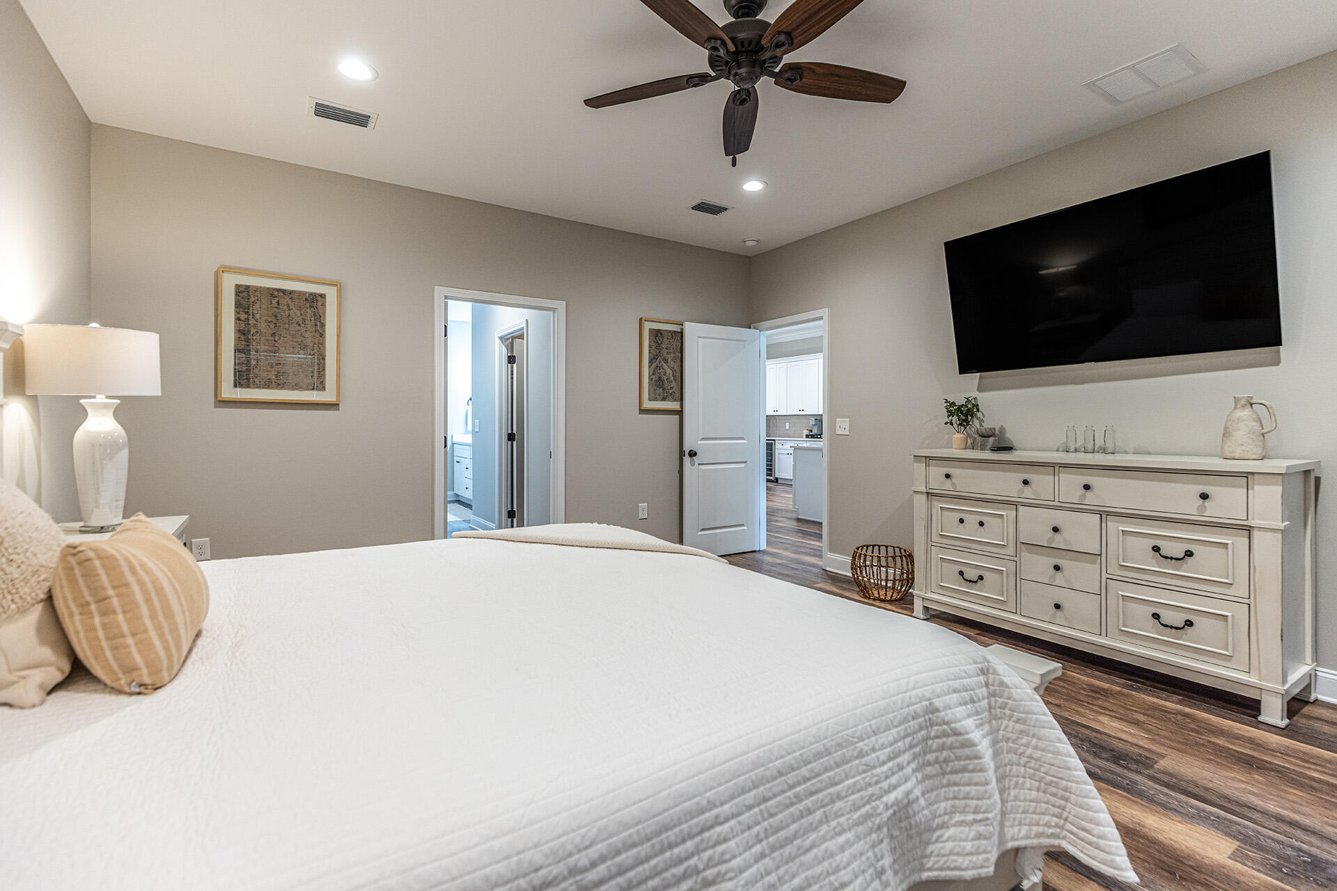 ELLIOTTS POINT 4TH ADDN - Residential