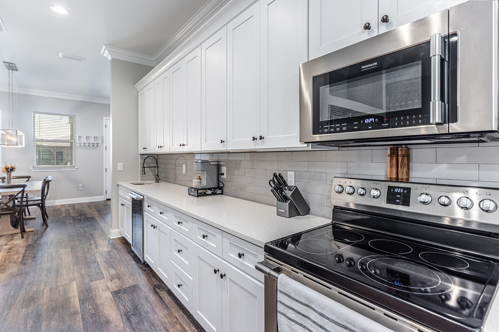 ELLIOTTS POINT 4TH ADDN - Residential