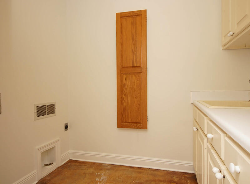 LAKE LORRAINE ESTATES 1 - Residential