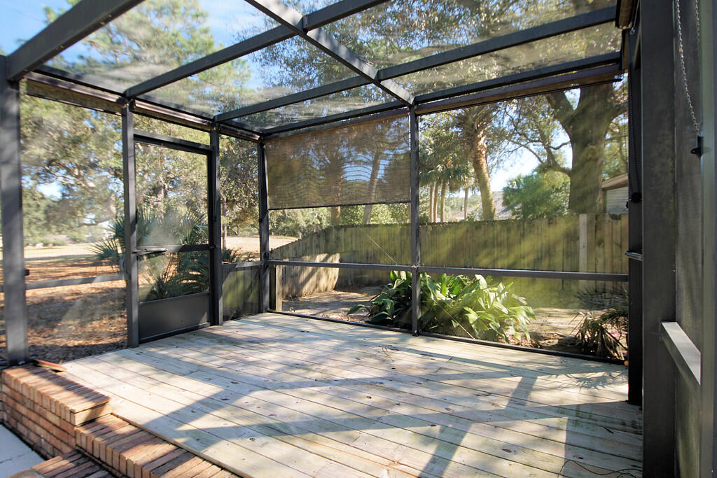 LAKE LORRAINE ESTATES 1 - Residential