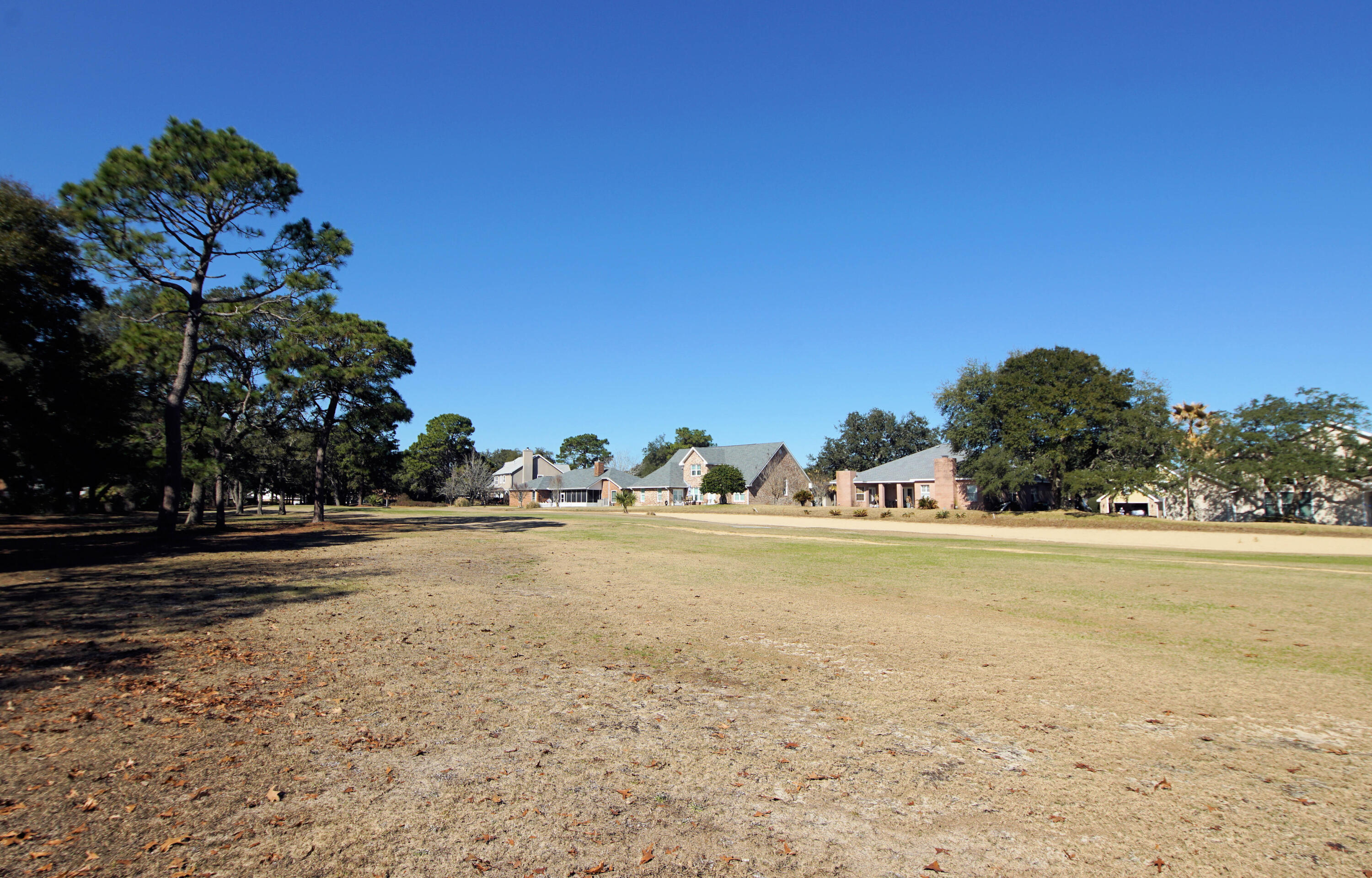 LAKE LORRAINE ESTATES 1 - Residential