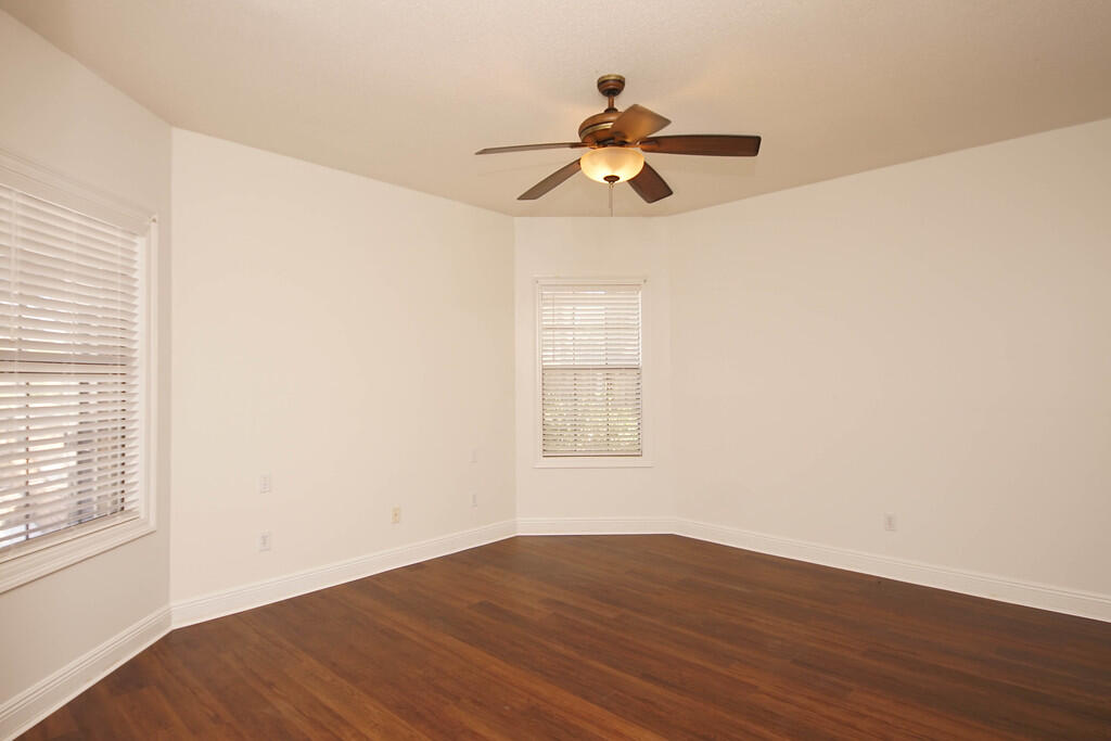 LAKE LORRAINE ESTATES 1 - Residential