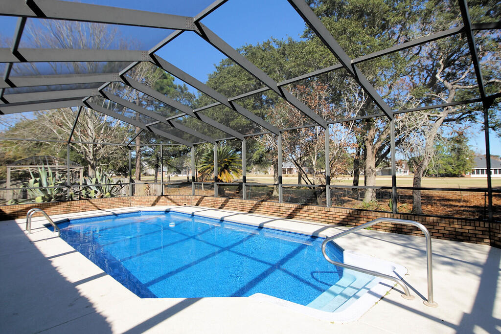 LAKE LORRAINE ESTATES 1 - Residential