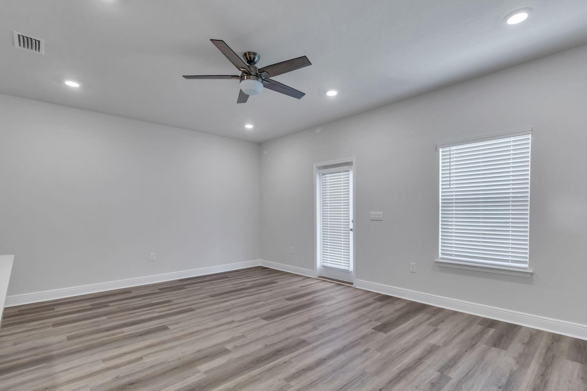 BRITTANY OAKS VILLAS - Residential Lease