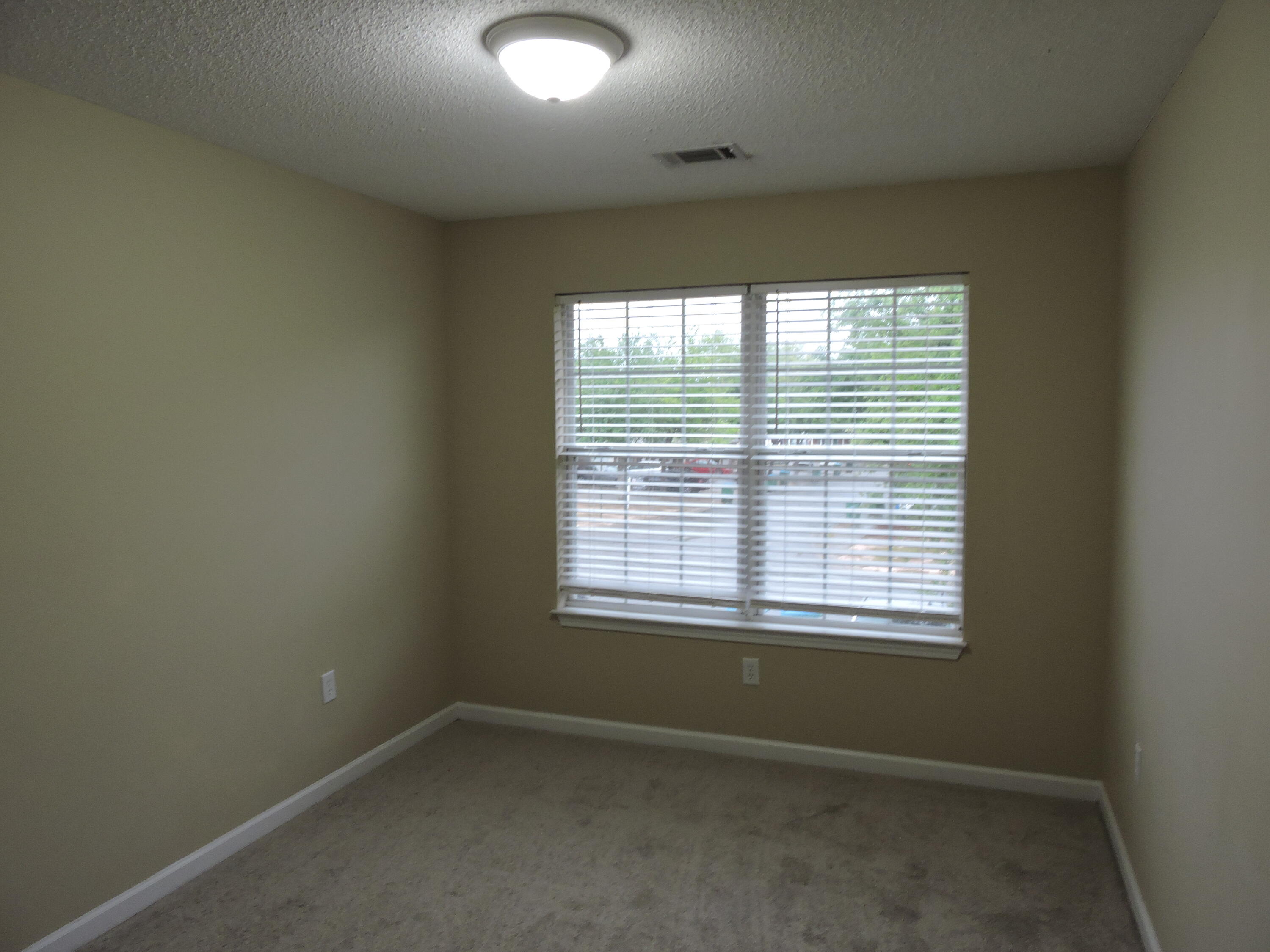 ROLLING PINES - Residential