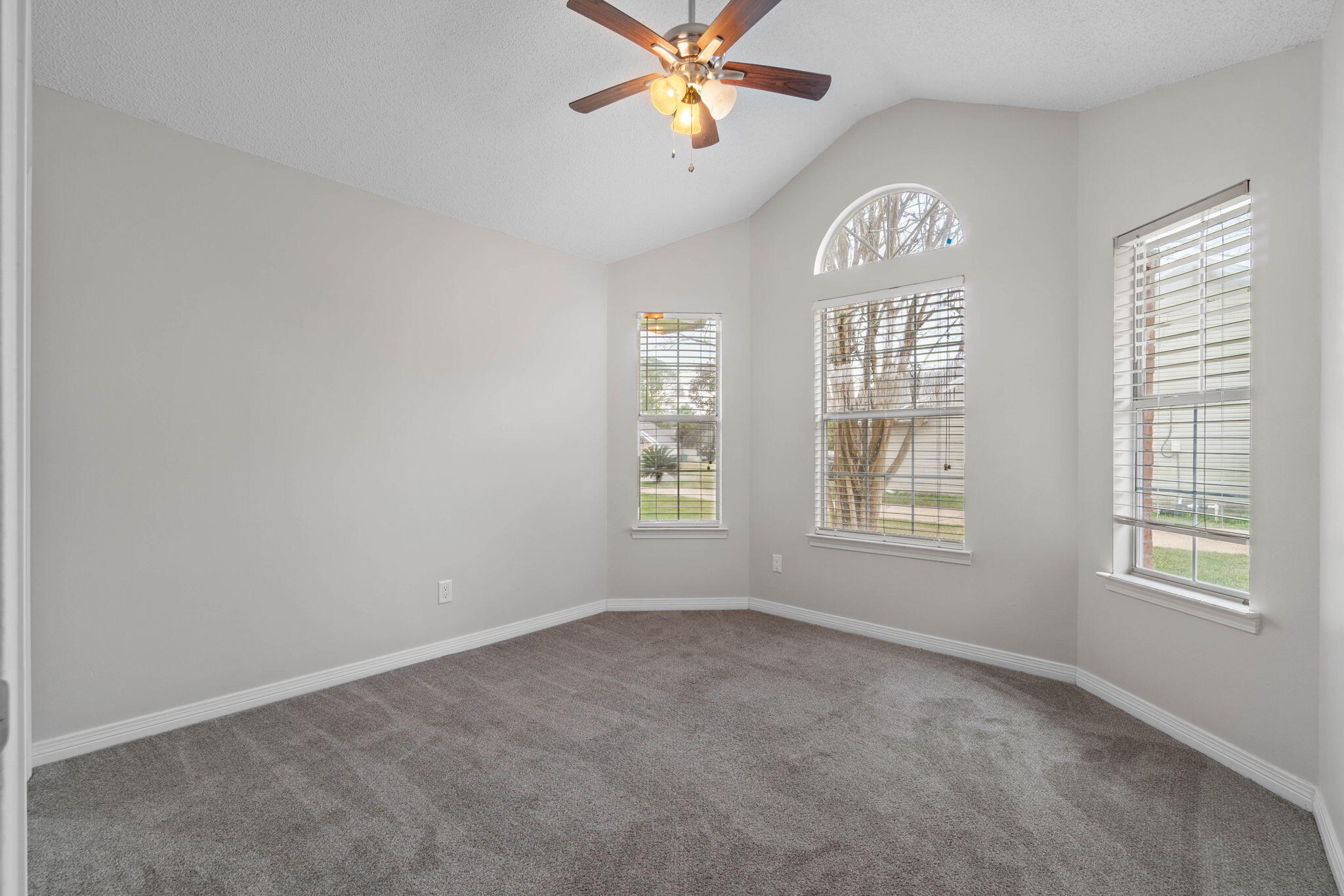 HIDDEN TRAILS PH 2 - Residential Lease