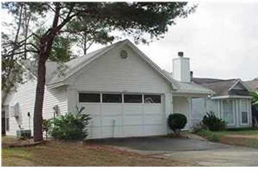 Nice 3- bedroom 2- bath home in the heart of Bluewater Bay......Cathedral ceiling, wood burning fireplace, 2- car garage.Owner will consider small pets only with $300 non-refundable pet fee.Available 4-15-16