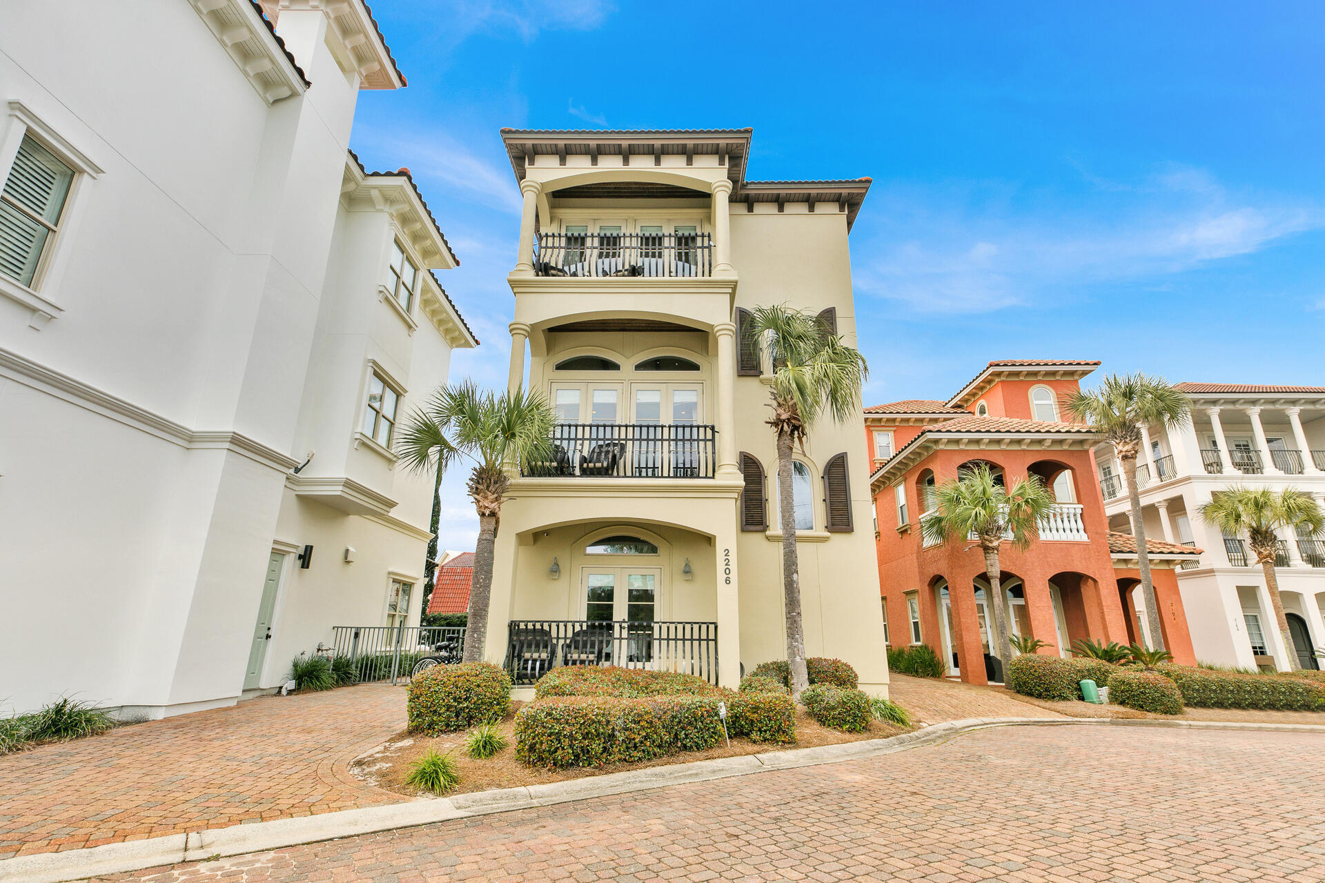 PALMEIRA VILLAS - Residential