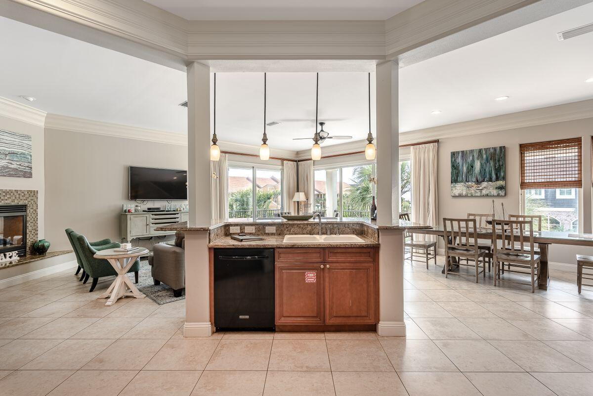 CRYSTAL BEACH - Residential