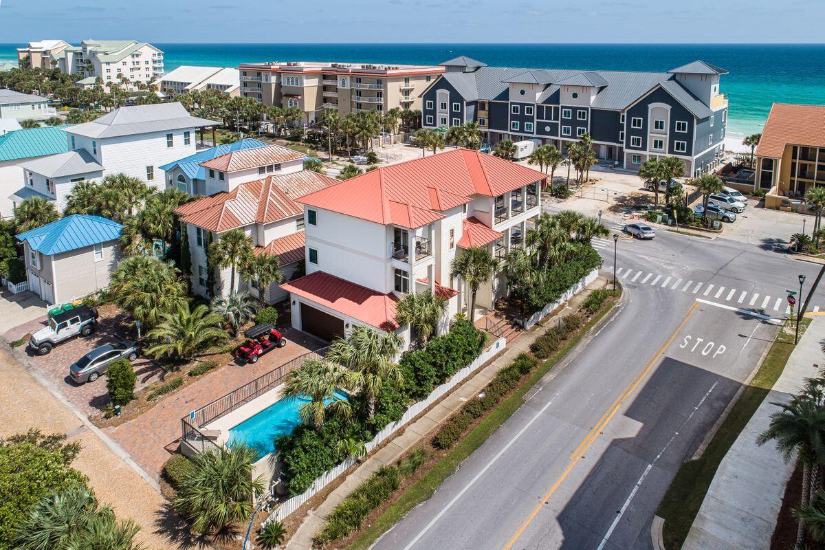 CRYSTAL BEACH - Residential