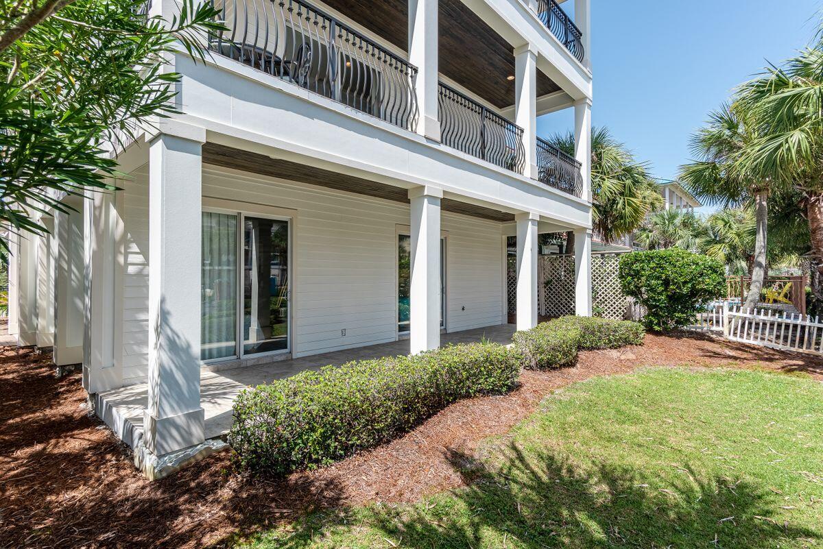 CRYSTAL BEACH - Residential