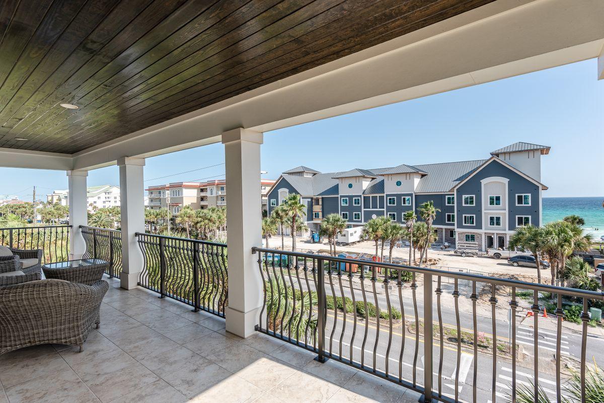 CRYSTAL BEACH - Residential