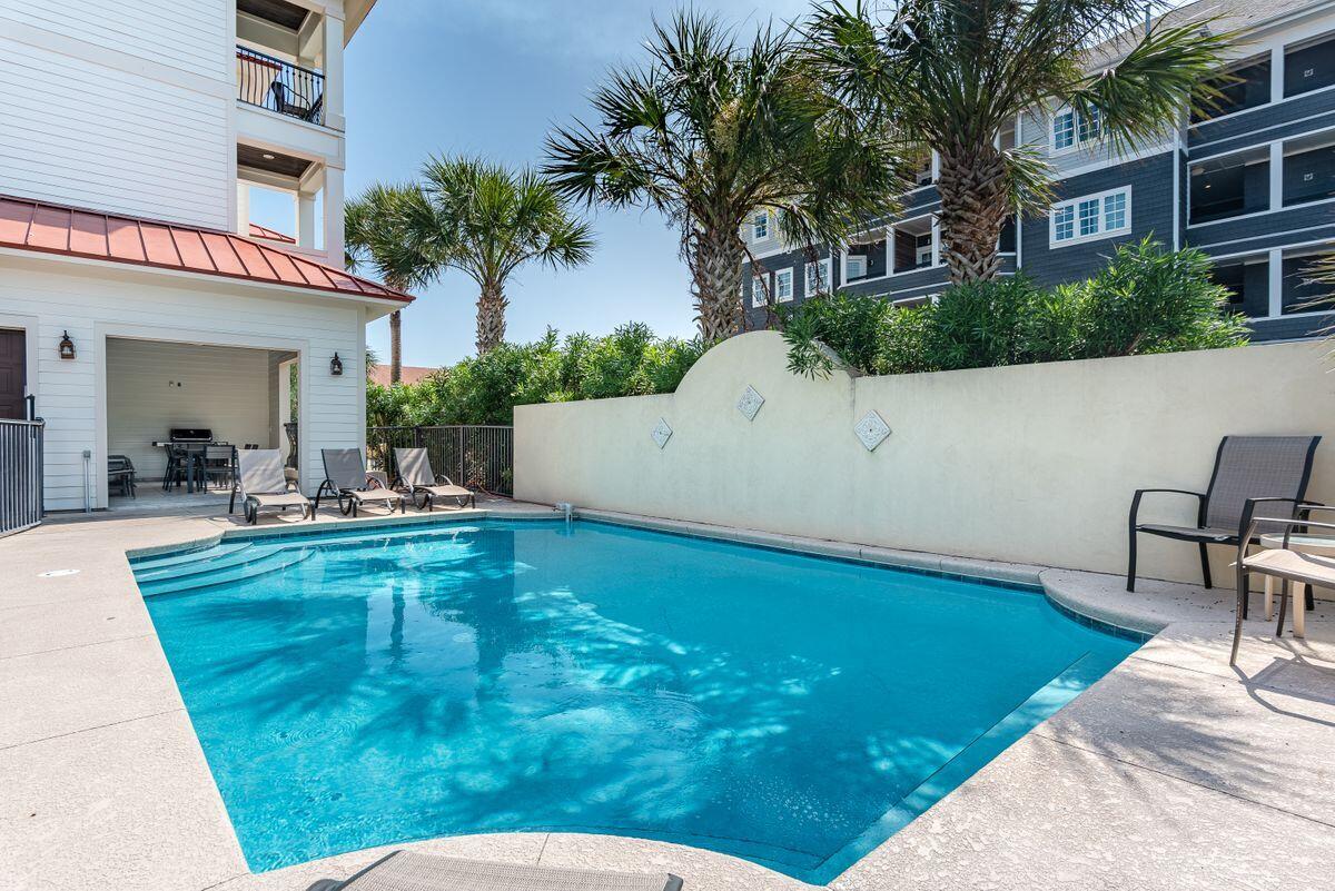 CRYSTAL BEACH - Residential