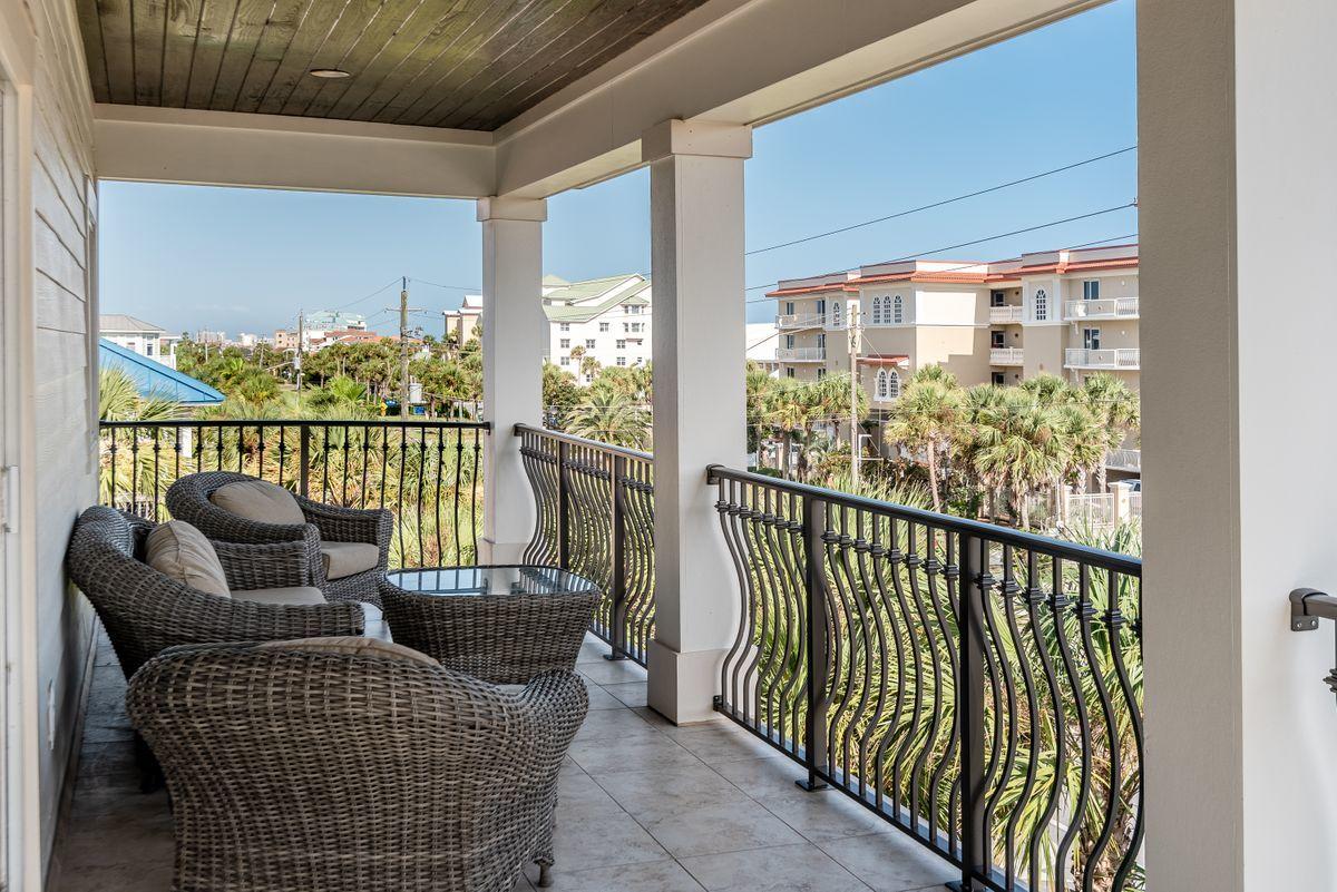 CRYSTAL BEACH - Residential