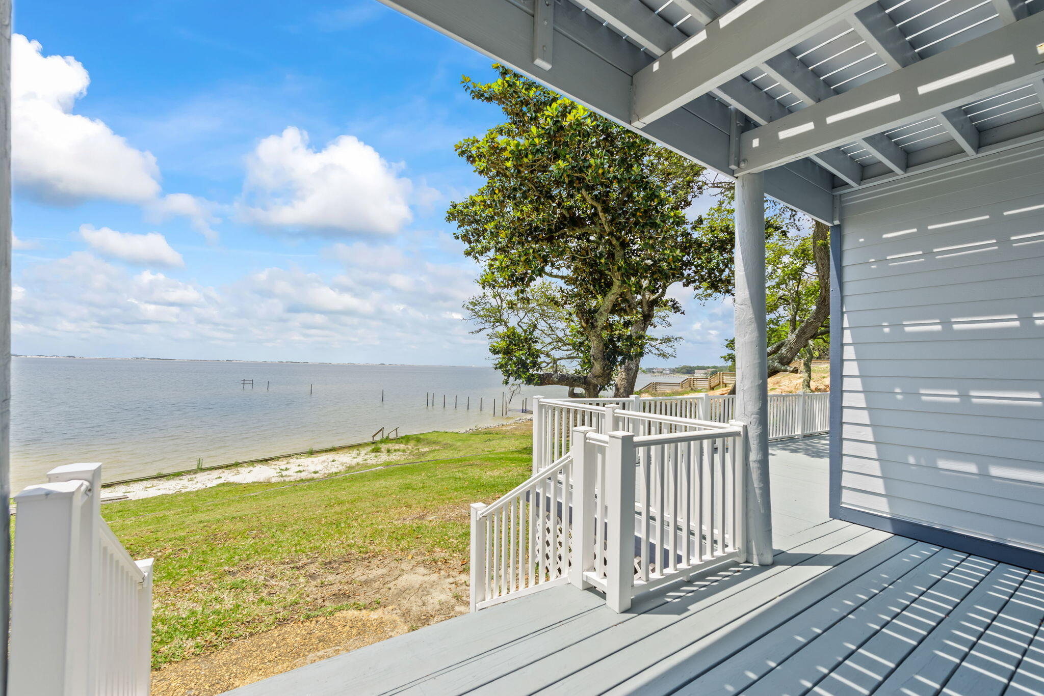 CRESCENT SHORES - Residential