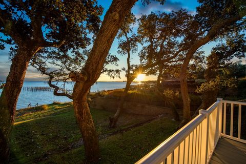 A home in Navarre