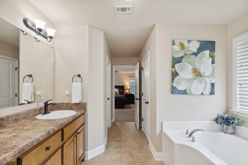 FOX VALLEY - Residential