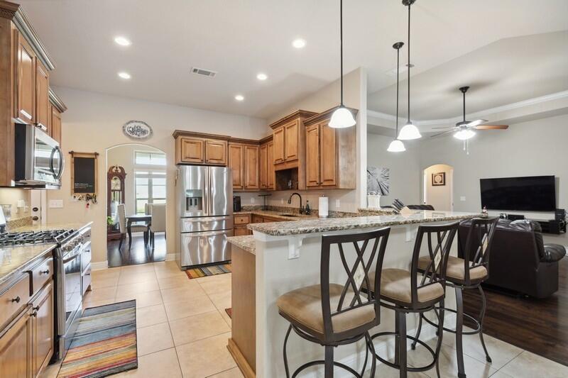 FOX VALLEY - Residential