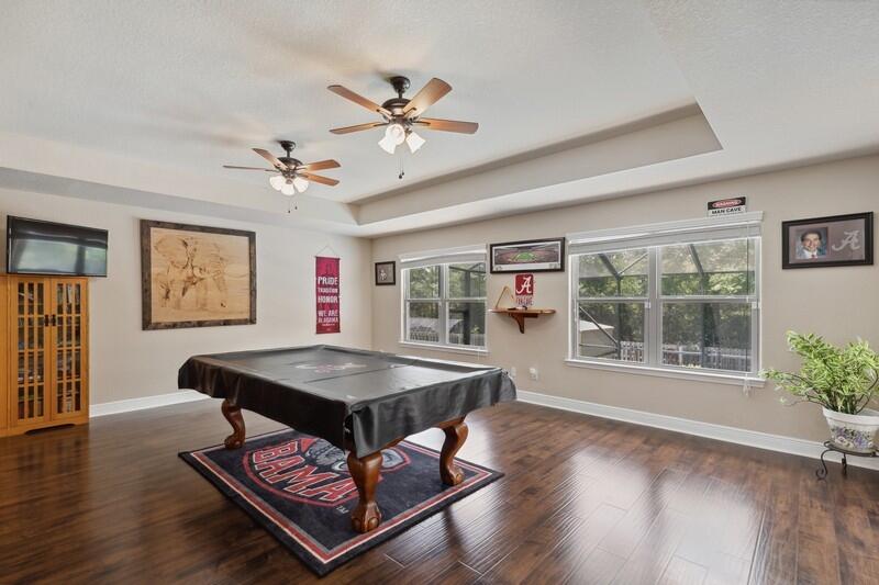 FOX VALLEY - Residential