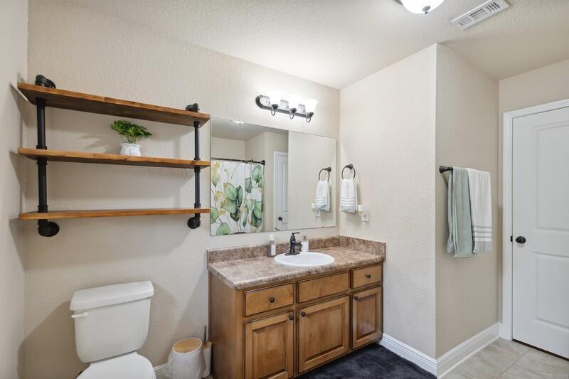 FOX VALLEY - Residential