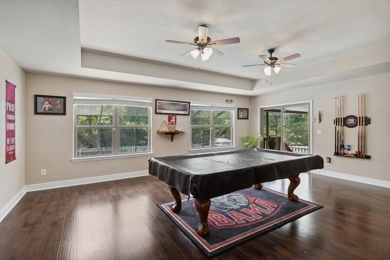 FOX VALLEY - Residential